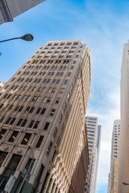 San Francisco California ABD-8 Ekim 2013: Gündüz vakti San Francisco sokak manzarası dikey kompozisyon.