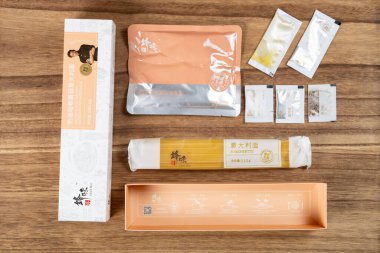 ZHONGSHAN Çin-7 Mayıs 2024: Kremalı mantar ve pastırma soslu spagetti.