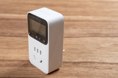 yatay bir dijital zamanlayıcı soketi