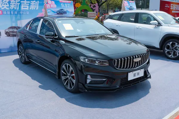 ZHONGSHAN GUANGDONG Çin - 21 Mart 2025: siyah Geely XingRui arabası.