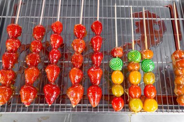 Şişe geçirilmiş dikenli çerez.