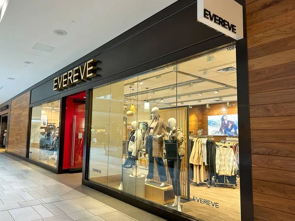 Minnetonka Minnesota October 2022 Evereve Store Mall Women Clothing Retailer — Stock Photo, Image