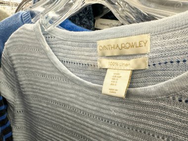 Yeni Umut, Minnesota - 6 Kasım 2022 Cynthia Rowley giyim etiketine yakın çekim, bu mağazalarda satılan bir kadın giyim markası.