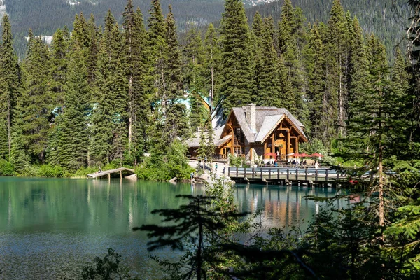British Columbia Canada July 2022 Grounds Emerald Lake Lodge Cabins — Stock Photo, Image