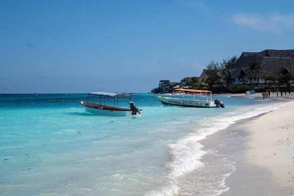 Zanzibar Tanzania Maart 2023 Boten Aan Kust Van Indische Oceaan — Stockfoto