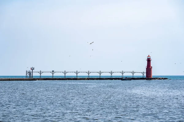 Algoma Pierhead Deniz Feneri - Michigan Gölü, Wisconsin, geniş açılı çekim