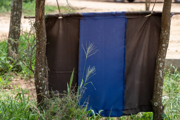 체체파리 예방을 목적으로 파란색 과검은 탄자니아 — 스톡 사진
