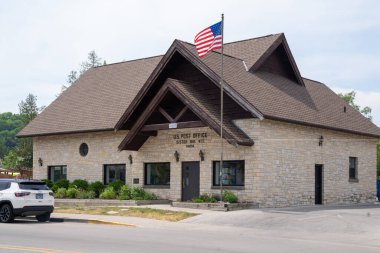 Sister Bay, Wisconsin - 3 Haziran 2023: Sister Bay ABD Postane binasının dışı