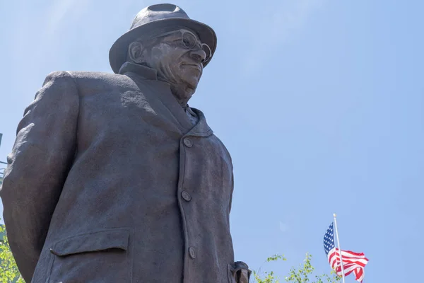 stock image Green Bay, Wisconsin - June 2, 2023: Close up of the Vince Lombardi statue outside Lambeau Field, home of the Green Bay Packers NFL team