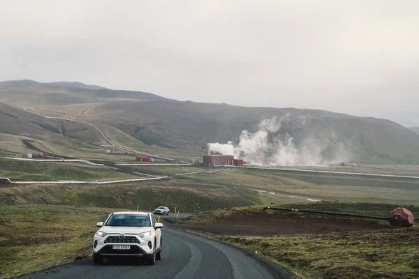 아이슬란드 마이바튼 2023년 자동차 운전으로 크라플라 발전소 근처의 식물에서 일어나는 — 스톡 사진