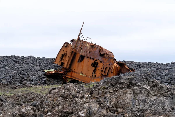 Hrafn Sveinbjarnarson Iii Ship Wreck Permanece Quebra Mar Campo Lava — Fotografia de Stock