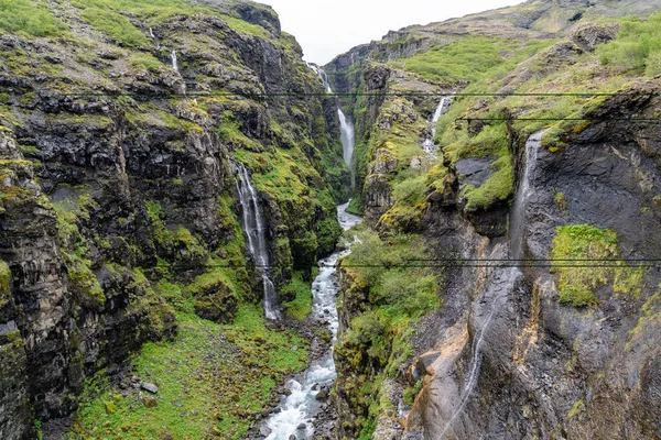 아이슬란드의 Glymur 폭포에서 아름다운 — 스톡 사진