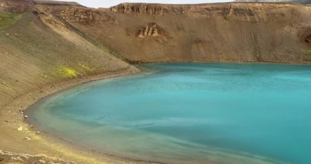 Viti Crater Krafla Myvatn Iceland Overcast Day Panning Right Shot — Stock Video