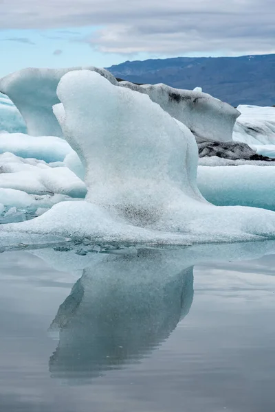 Κοντινό Πλάνο Παγετώνων Που Επιπλέουν Στην Παγωμένη Λιμνοθάλασσα Jokulsarlon Της — Φωτογραφία Αρχείου