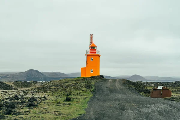 Bonito Faro Naranja Hopsnes Cerca Grindavik Islandia Península Reykjanes —  Fotos de Stock
