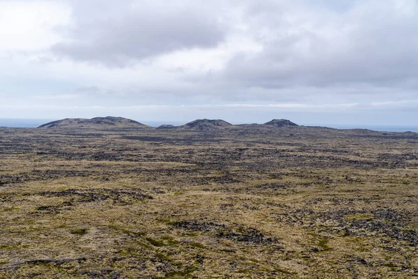 Neúrodná Pustá Sopečná Krajina Islandu Jak Vidět Kráteru Saxholl Snaefellsness — Stock fotografie