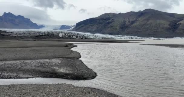 Svinafellsjokull Gletscher Island Mit Eisbrocken Wasser — Stockvideo