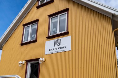 Selfoss, İzlanda - 8 Temmuz 2023: Kaffi Krus kafe restoranı, pizza ve diğer menü öğeleri