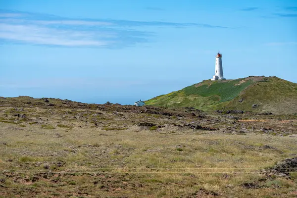 Reykjanes Lighthouse Iceland Perched Hill Overlooking Atlantic Ocean — Stock Photo, Image