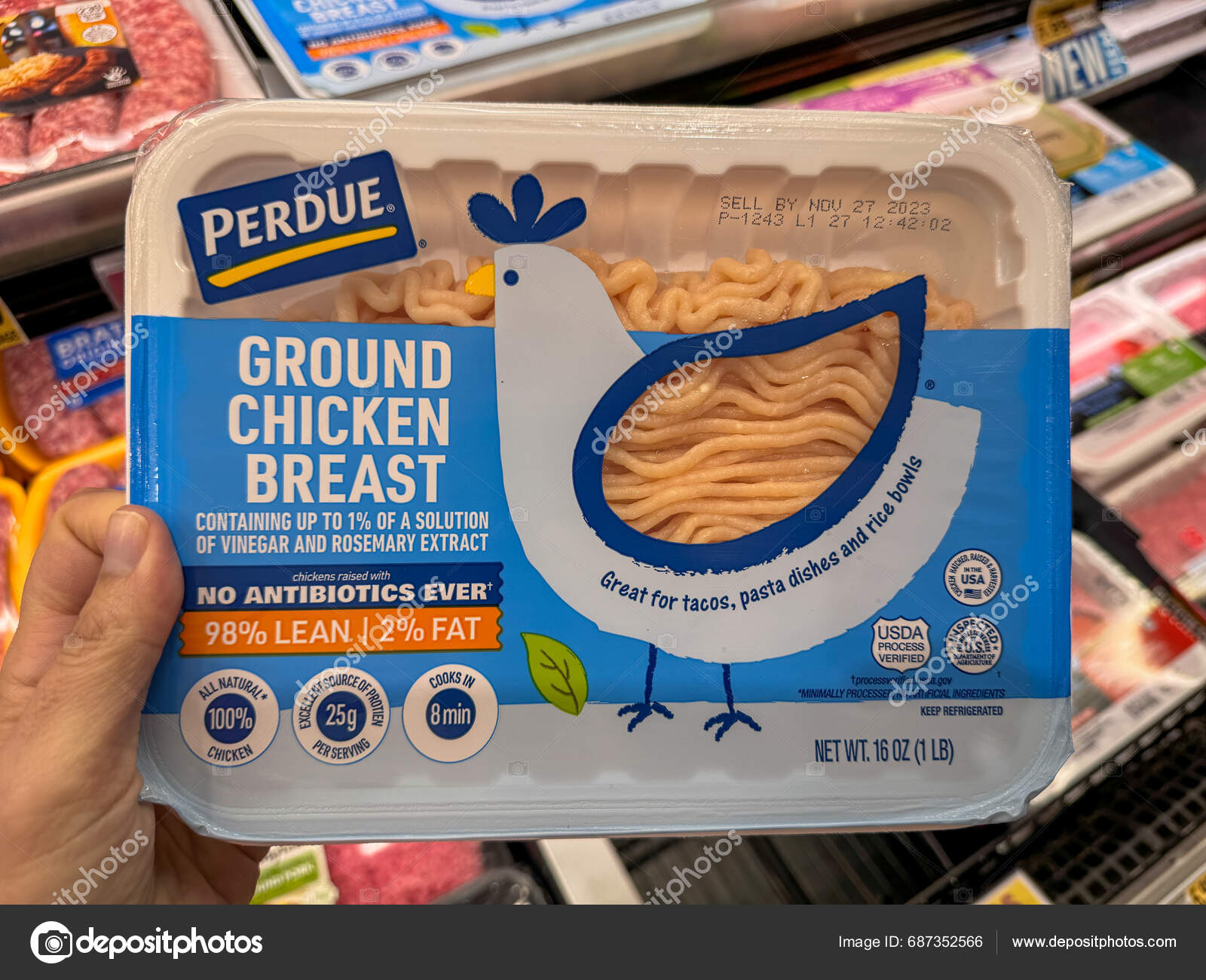 Vienna Virginia November 2023 Perdue Brand Ground Lean Chicken Meat Stock Editorial Photo