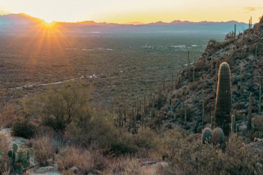 Günbatımında Gates Geçidi - Tucson Arizona