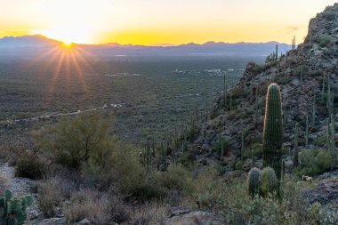 Günbatımında Gates Geçidi - Tucson Arizona