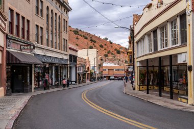Bisbee, Arizona - 20 Aralık 2023: Bisbee şehir merkezi Katır Dağları 'nda bulunan eski bir maden kasabasıdır.