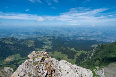 İsviçre Alp Dağları 'nın yaz manzarası Pilatus Lucerne, İsviçre 'de