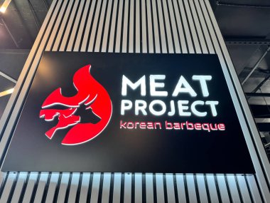 Viyana, Virginia - 12 Mart 2025: Et Projesi Kore Barbekü ve Bar Restoranı