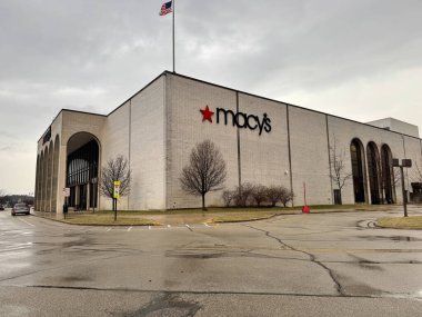 Rockford, Illinois - 19 Mart 2025: CherryVale Alışveriş Merkezi 'ndeki Macy' s mağazasının dışı