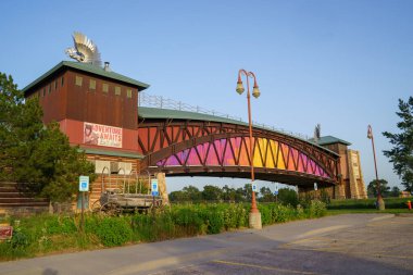Kearney, Nebraska - 21 Haziran 2025: Ünlü Archway - I-80 'deki Great Platte River Road Müzesi