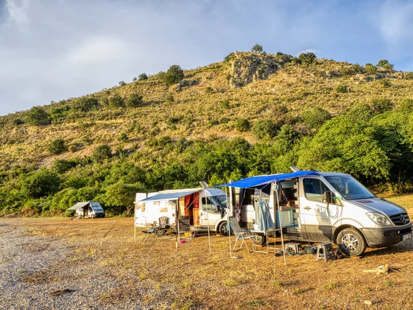 Karavany Turistů Krásném Zálivu Řecko — Stock fotografie