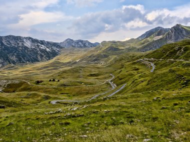 Karadağ 'daki Durmitor Milli Parkı' nın güzel dağları