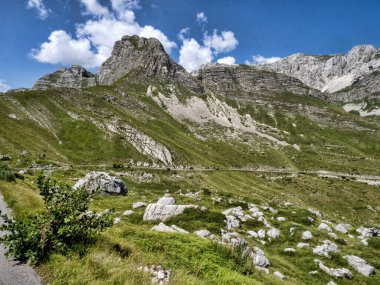 Karadağ 'daki Durmitor Milli Parkı' nın güzel dağları