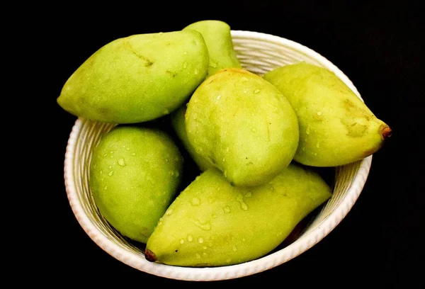 Mangos Verdes Una Canasta — Foto de Stock