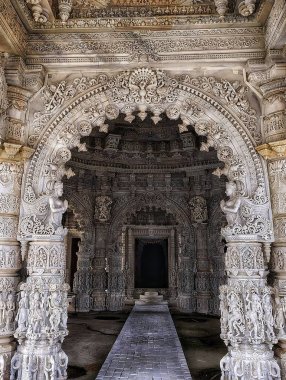 Jharkhand, Hindistan 'da bulunan beyaz mermerden yapılmış bir tapınak.