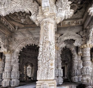 Jharkhand, Hindistan 'da bulunan beyaz mermerden yapılmış bir tapınak.