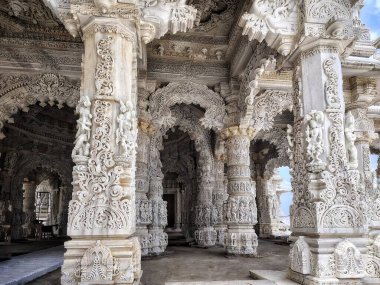 Jharkhand, Hindistan 'da bulunan beyaz mermerden yapılmış bir tapınak.