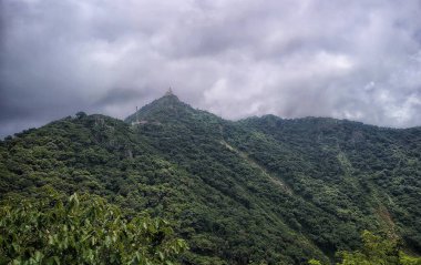 Dağların güzel manzarası