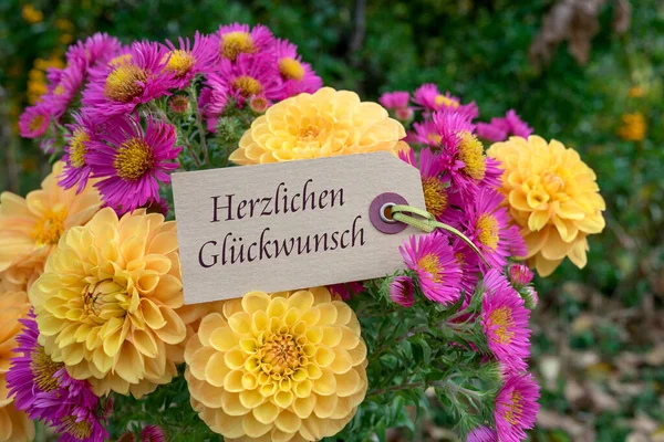 Cartão Saudação Com Buquê Flores Outono Texto Alemão Parabéns — Fotografia de Stock