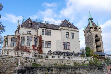 Lindenbeinsche Villa ve Lindenbeinsche Kulesi, Quedlinburg, Saksonya-Anhalt, Almanya