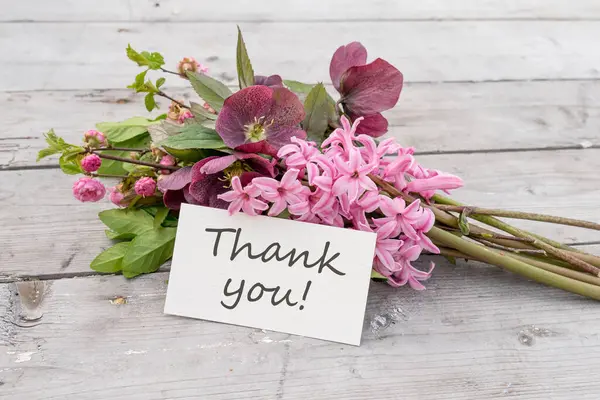 Blahopřání Kyticí Růžových Hyacintů Vánočních Růží Přání Anglickým Textem Děkujeme Stock Snímky