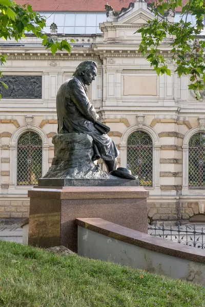stock image Ludwig Richter monument on Brhl's Terrace in Dresden, Saxony, Germany