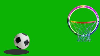 Genç bir erkek futbolcunun çimenli bir sahada futbol topunu tekmelerken etkileyici bir atlayış yaptığı dinamik bir yavaş çekim. Video havanın ortasında atletik enerji, kararlılık ve hareket yakalıyor, spor ve spor için ideal., 