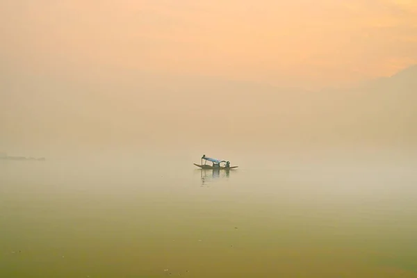 Шикара Лодка Красивом Ярком Красочном Фоне Даль Озера Кашмир Течение — стоковое фото
