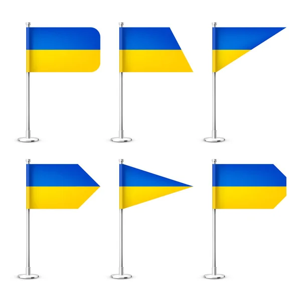 Realista Varias Banderas Mesa Ucranianas Poste Acero Cromado Recuerdo Ucrania — Archivo Imágenes Vectoriales