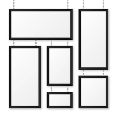Metal bir zincirde asılı siyah panolar. Restoran menü tahtası. Modern poster modeli. Boş fotoğraf ya da çerçeve. Reklam ya da sunum panoları. Sokak afişi. Vektör illüstrasyonu.
