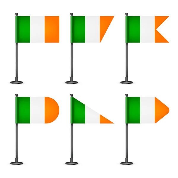 Realista Varias Banderas Mesa Irlandesas Poste Acero Negro Recuerdo Irlanda — Vector de stock