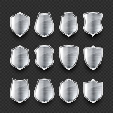 Çeşitli klasik 3D metal kalkan simgeleri seti. Parlak çelik hanedan kalkanları. Siyah koruma ve güvenlik sembolü, etiket. Vektör illüstrasyonu.