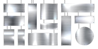 Zincirde asılı metal pankartlar. Gerçekçi, parlak, vidalı çelik bir plaka. Parlatılmış gümüş metal yüzey. Vektör illüstrasyonu.